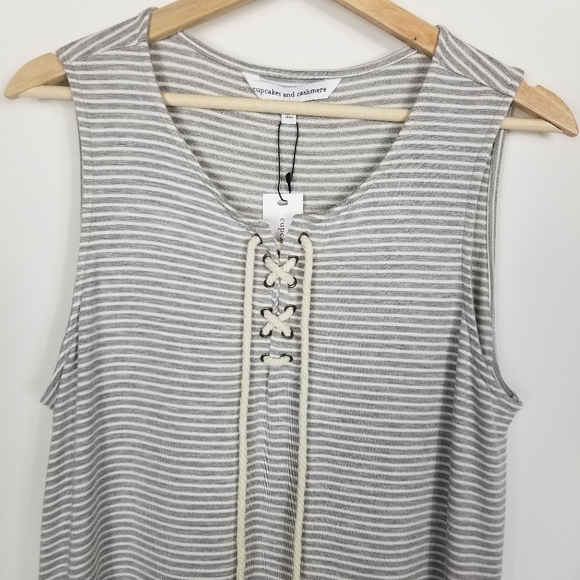 Cupcakes and Cashmere Tunic Dress new - Picture 2 of 8